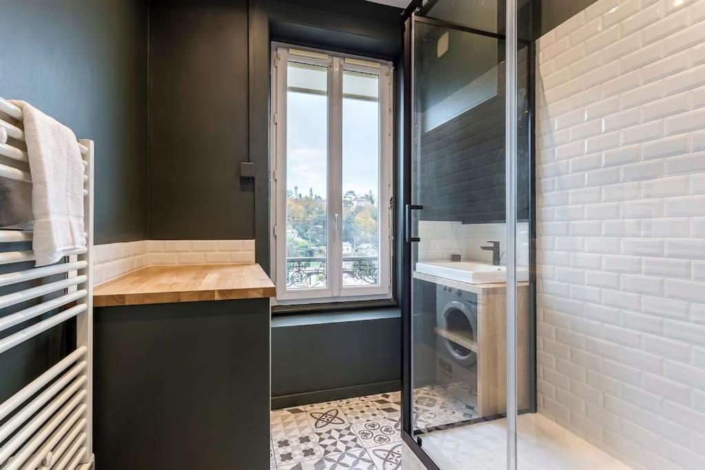 Apartment 10' De Lyon- Centre - 2 Parking *