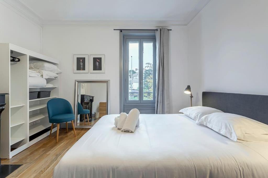 Apartment 10' De Lyon- Centre - 2 Parking *