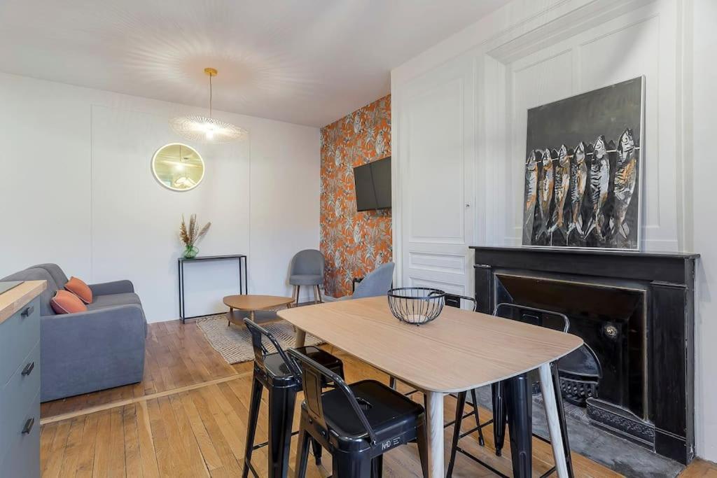 10' De Lyon- Centre - 2 Parking * Tassin-la-Demi-Lune